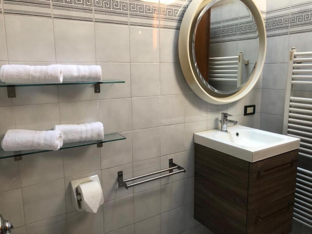 Holiday Confort La Volta Brescia megye Kültér fotó